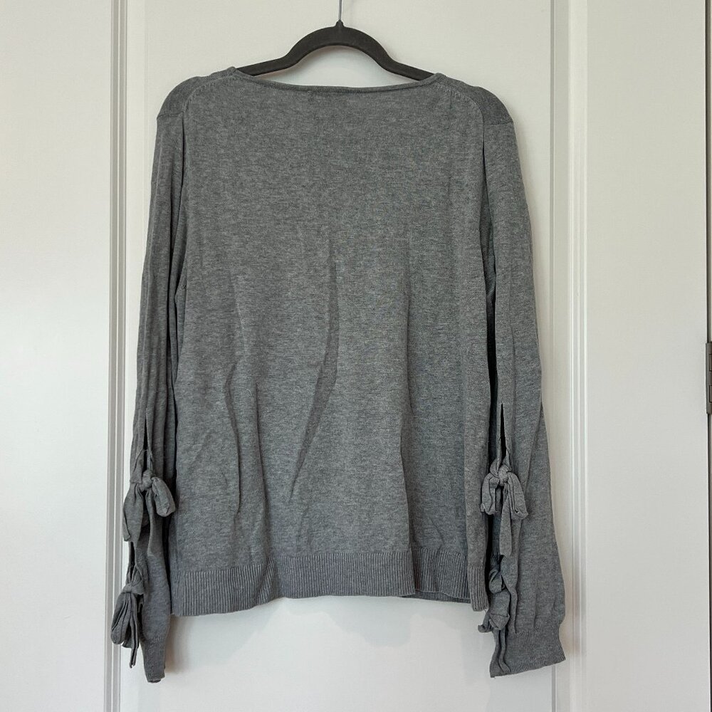 CeCe Crew Neck Sweater with Double Tie Cut Out Side Arms Size L Gray